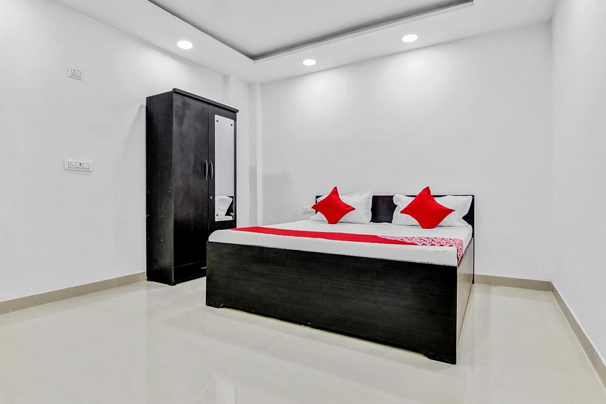 Flagship Hotel Secret Mirage Near Rithala Metro Station Nueva Delhi Exterior foto