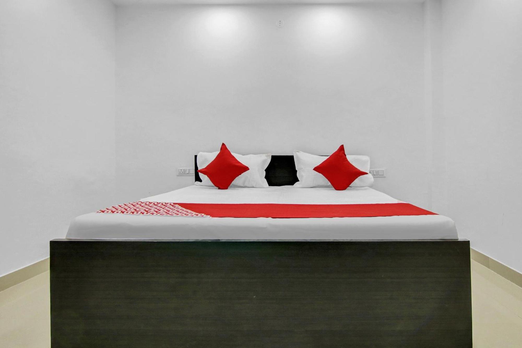 Flagship Hotel Secret Mirage Near Rithala Metro Station Nueva Delhi Exterior foto