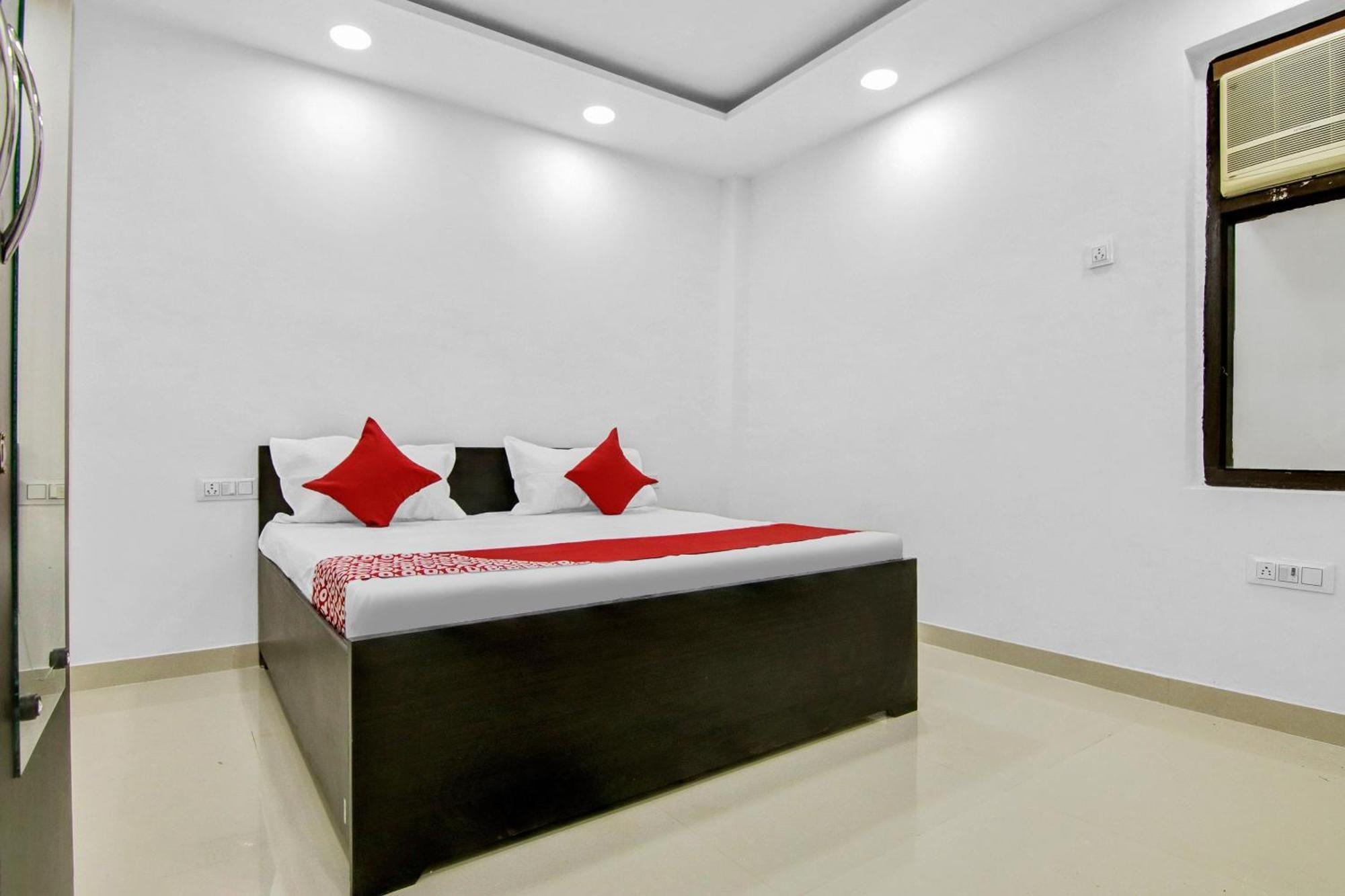 Flagship Hotel Secret Mirage Near Rithala Metro Station Nueva Delhi Exterior foto