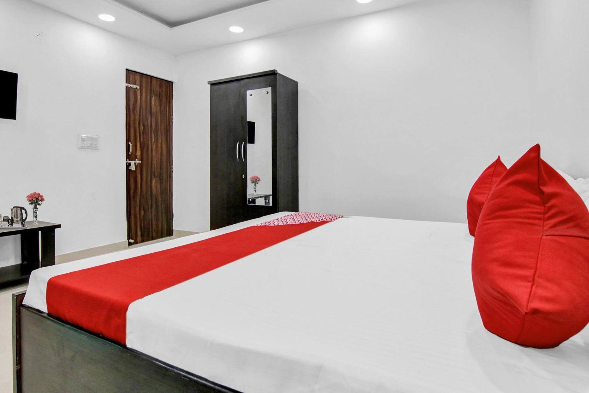 Flagship Hotel Secret Mirage Near Rithala Metro Station Nueva Delhi Exterior foto